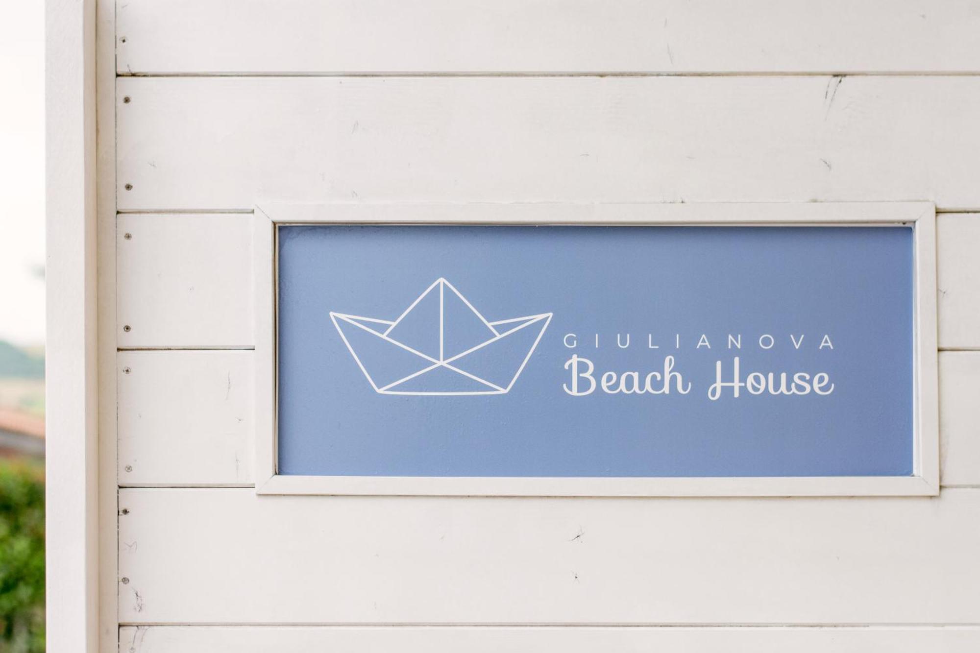 Ferienhaus House - Sea Front- Narramondo